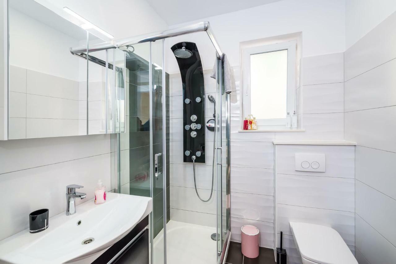 Apartment Newcity ノビグラード・ダルメーシャ エクステリア 写真