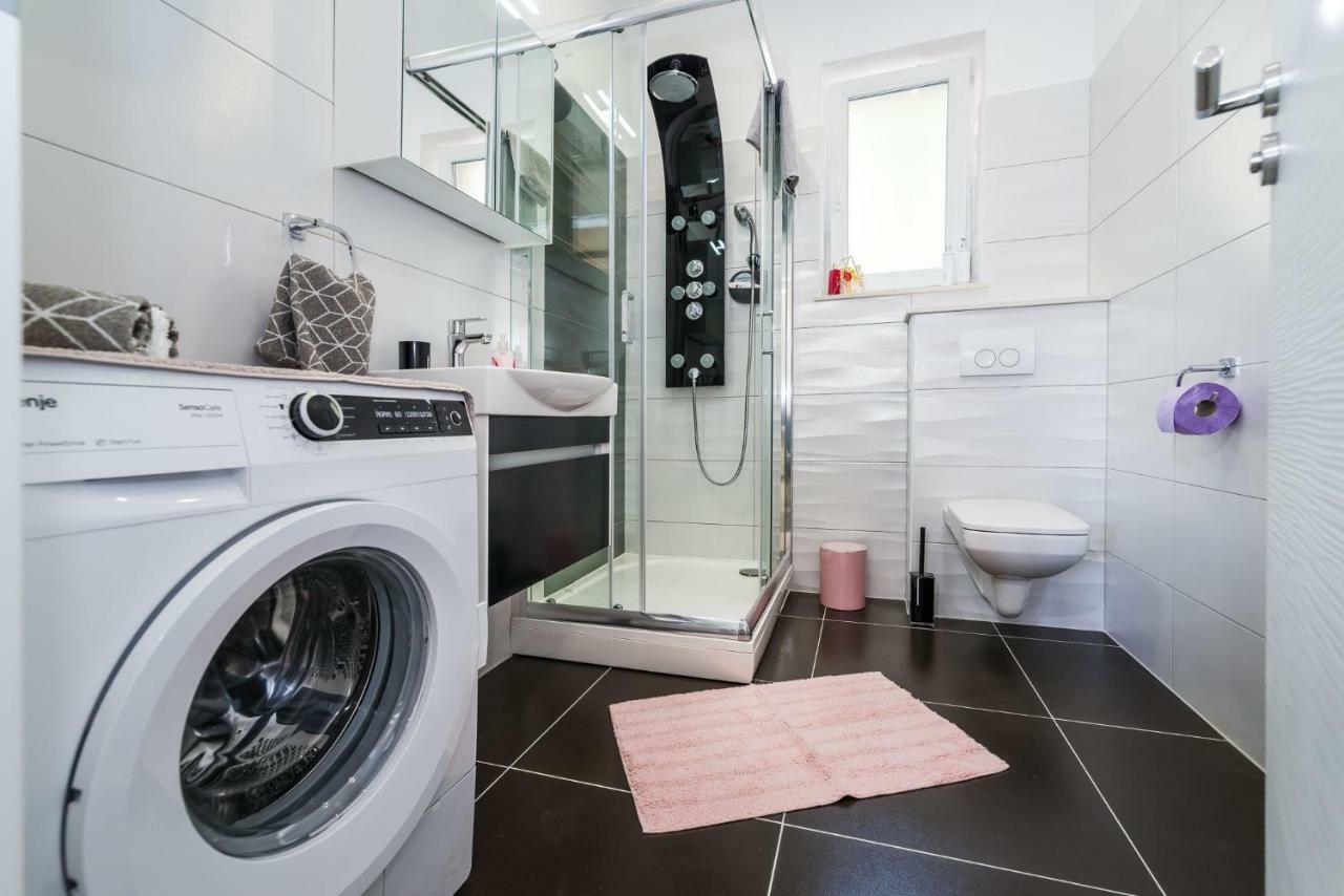 Apartment Newcity ノビグラード・ダルメーシャ エクステリア 写真